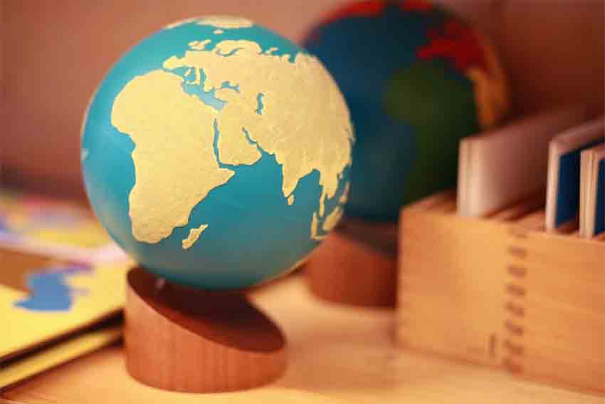 montessori globe